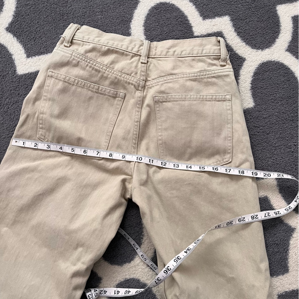 UNIQLO pale tan jeans in excellent condition 25” x 32” - Picture 9 of 10